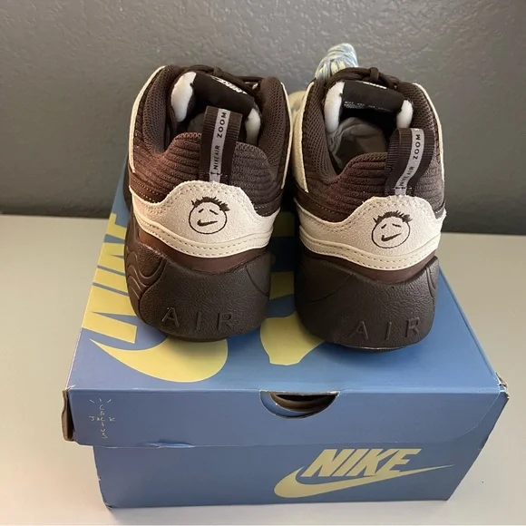 Travis Scott x Nike Zoom Field Jaxx - HQ3072-400 - Size 7.5  display picture 1